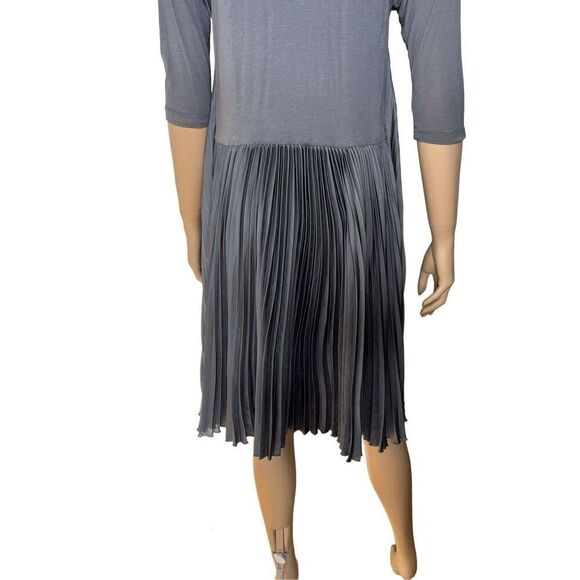 BCBG Maxazria pleated Gray Midi dress M (027) - Picture 6 of 11